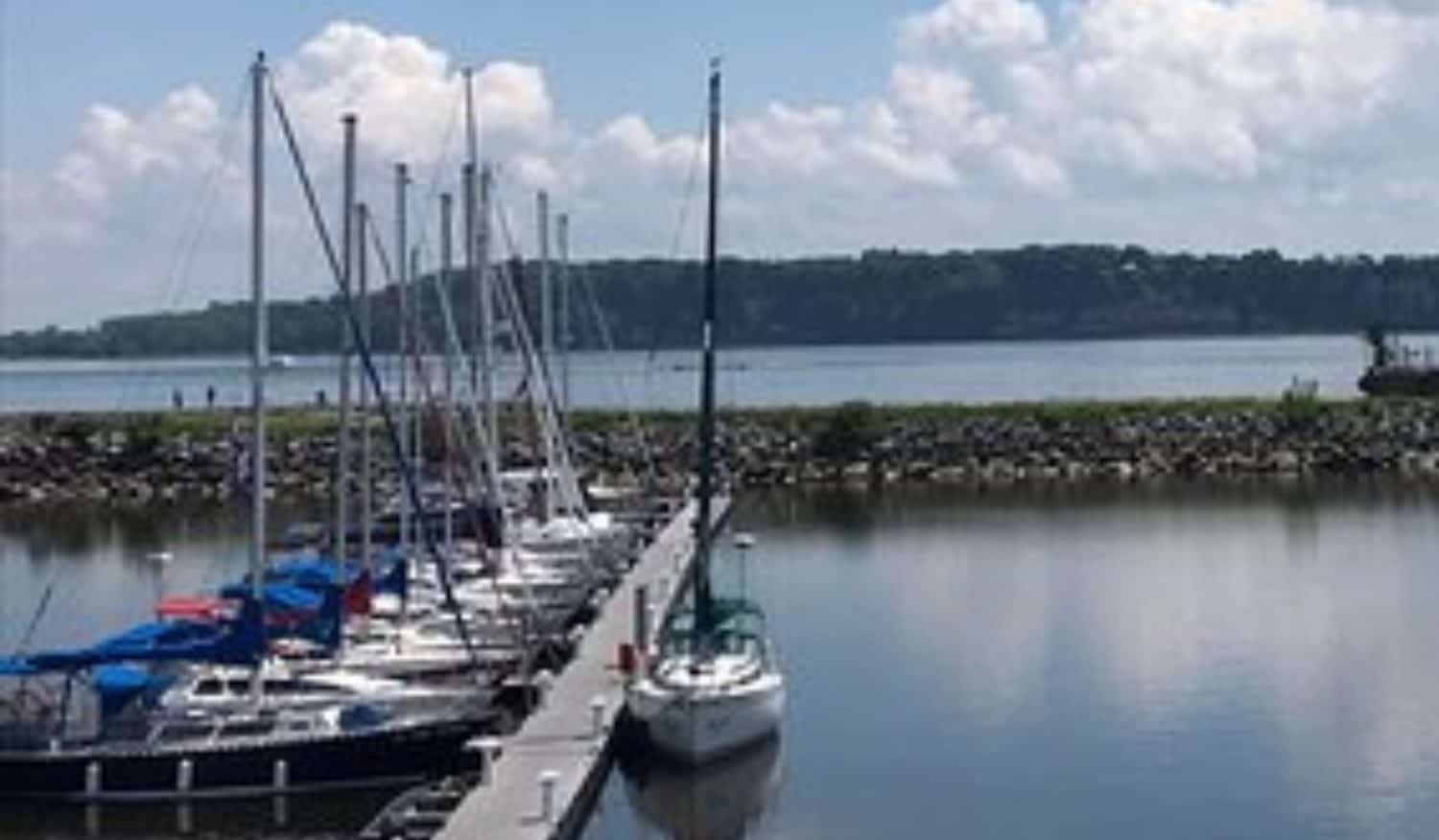 Marina de Portneuf Québec Canada_quai